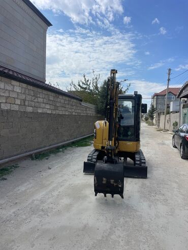 Ekskavatorlar: İdeal vəziyyətdə zavodskoy mini ekskavator — 2