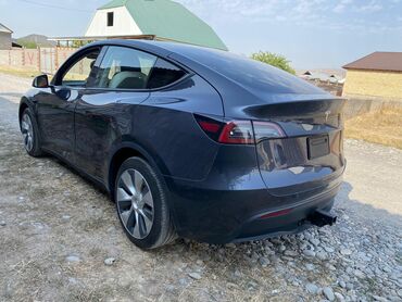 Tesla: Tesla Model Y: 2022 г., Автомат, Электромобиль, Кроссовер — 9
