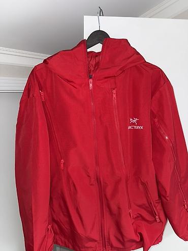 куртка mango: Куртка Arc’teryx, красная, с капюшоном Новая❗️❗️❗️|качество фотографий — 1