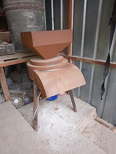 Кормодробилки: Самодельная электрическая зернодробилка/мельница для хозяйства. - — 1