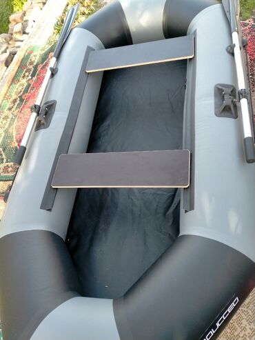 скутер на воду: Продается ПВХ лодкаодин раз был на воде лодка в отличном