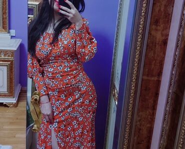 Digər qadın geyimləri: Təzədi 70manata alınıb 1dəfə toya geyinilib