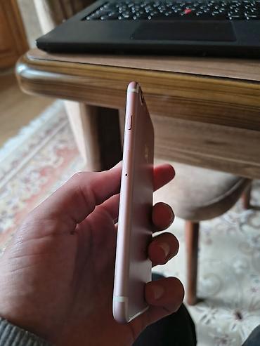 ayfon 2: IPhone 7, Rose Gold, Barmaq izi — 4