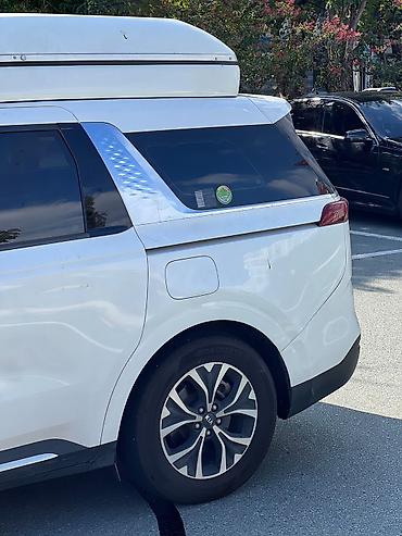 Kia: Kia Carnival: 2021 г., Минивэн — 7