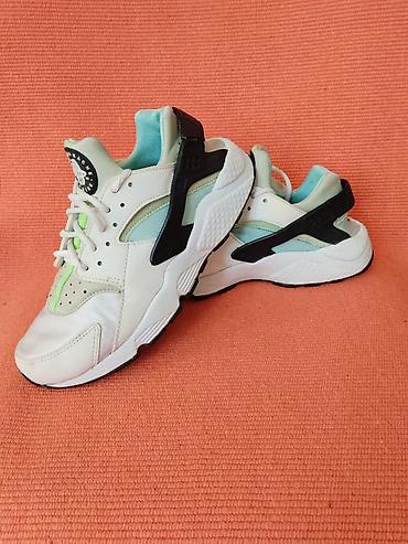 skechers beograd: NIKE HUARACHE RUN I patike broj 40, kao br 39 Duzina unutrasnjeg — 9