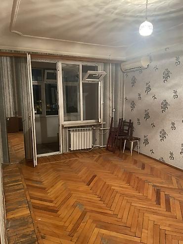 Квартиры: Kirayə mənzil – 1 otaqlı Planlanma və sahə: - Geniş, işıqlı 1 otaq - — 10
