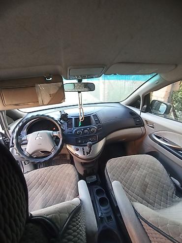 hongqi e: Mitsubishi Grandis: 2004 г., 2.3 л, Автомат, Газ, Минивэн — 7