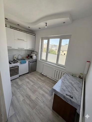 Продажа квартир: 1 комната, 35 м², Учкун мкр 105 серия, 2 этаж, Евроремонт — 3
