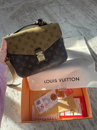 Классические сумки: Сумка Louis Vuitton Pochette Métis Monogram Продам оригинальную сумку — 9