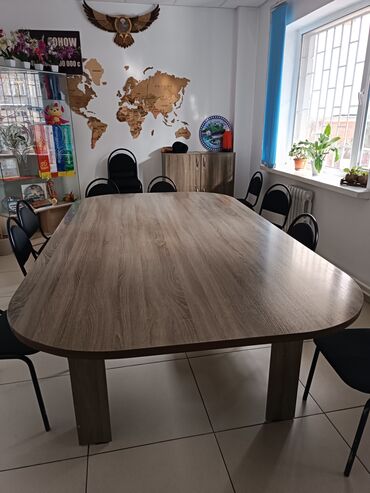 длинные столы: Продаю стол длинна 2,70см,ширина 1,50смвысота 75см