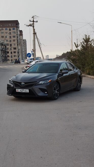 Toyota: Toyota Camry: 2019 г., 2.5 л, Типтроник, Гибрид, Седан