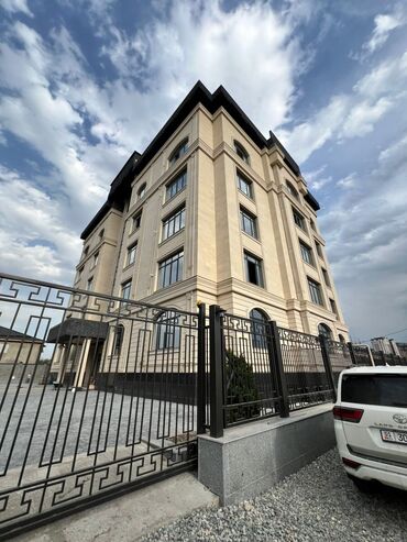 кв на ноч: 4 комнаты, 205 м², Элитка, 3 этаж, ПСО (под самоотделку)