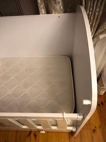 Beşiklər: Oğlan və qız üçün, İşlənmiş, Beşik, Matras ilə — 4