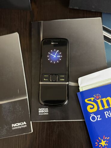 Nokia: Nokia 8 Sirocco, < 2 GB Memory Capacity, rəng - Qara, Düyməli — 2