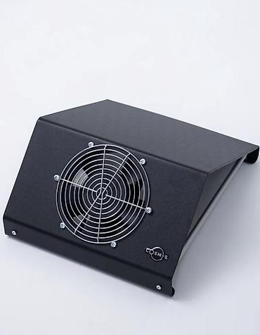 Продаю вытяжку COSMOS, оригинал, все работает, черного цвета, обклеила