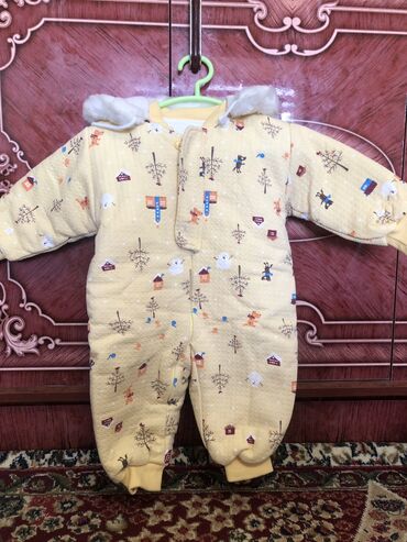 кыргызская национальная одежда: Продаю детский зимний комбинезон можно одевать с рождения. Состояние