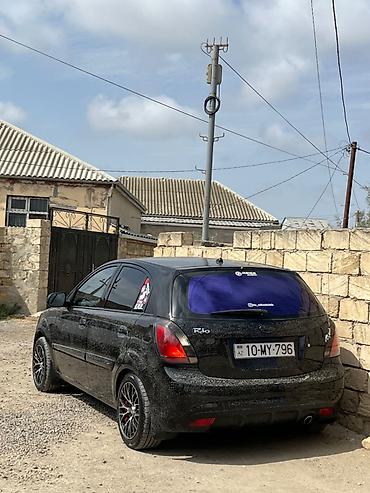 Kia Rio hatchback, qara rəng, maşın ideal veziyyetdedi maşını lalafo.az -da Kia Rio hatchback, qara rəng, maşın ideal veziyyetdedi maşını