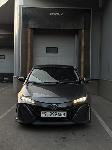 тае: Toyota Prius: 2021 г., 1.8 л, Автомат, Электромобиль, Лифтбек — 2