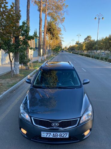 Kia: Kia Ceed: 1.6 l | 2011 il Sedan