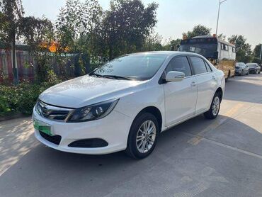 BYD: BYD E5 Электромобиль на новой энергии от известной китайской компании