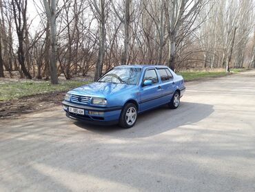 Volkswagen: Volkswagen Vento: 1994 г., 1.8 л, Механика, Бензин, Седан