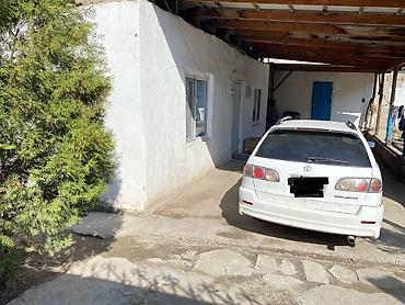 Продажа коттеджей и домов: Продаю дом 100 м² Имеется центральная канализация, газ, красная книга at lalafo.kg — 10 Продажа коттеджей и домов: Продаю дом 100 м² Имеется центральная канализация, газ, красная книга — 10