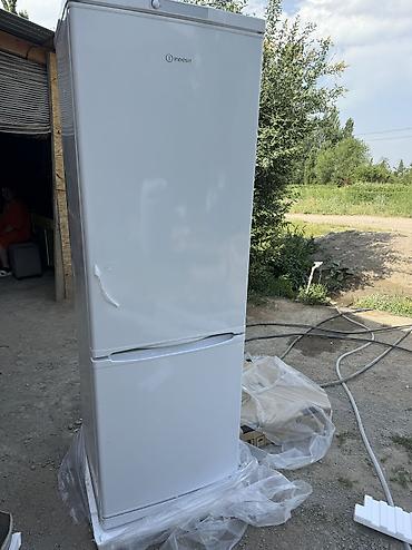 Холодильники: Холодильник Indesit, Новый, Двухкамерный, De frost (капельный), 60 * 185 * 60 — 8