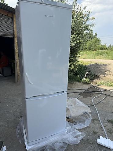 Холодильники: Холодильник Indesit, Новый, Двухкамерный, De frost (капельный), 60 * 185 * 65 — 5