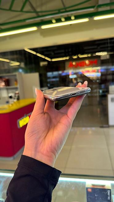 Apple iPhone: IPhone Xs, Б/у, 256 ГБ, Серебристый, Зарядное устройство, Защитное стекло, В рассрочку, 100 % — 3