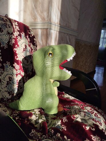 игрушка для девочки: Игрушка динозавр