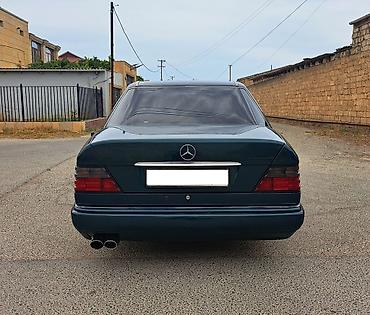 mersedes mostu: Mercedes-Benz W124: 2 l | 1994 il Sedan — 2