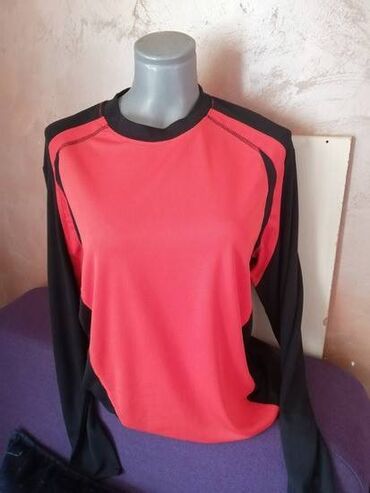majica ili maica: T-shirt XL (EU 42), color - Red