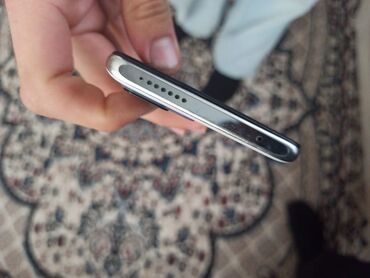 Xiaomi: Xiaomi 11T, rəng - Gümüşü, 
 Barmaq izi — 8