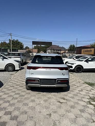 зарядная: BYD Yuan Up: 2026 г., Автомат, Электромобиль, Кроссовер — 2