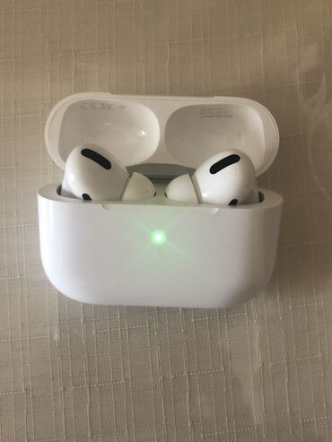 airdots qiymeti: Airpods satilir yeni alinib son qiymetdir ustunde qutusuna kimi herşey