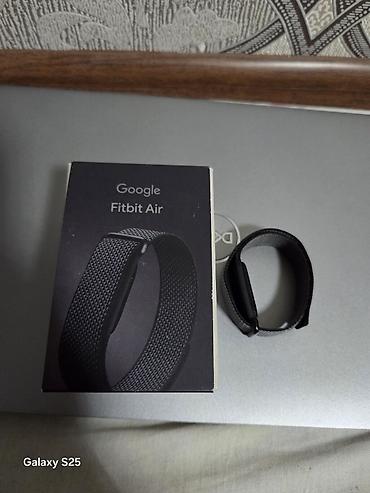 fitbit air бишкек: Google Fitbit Air — компактный фитнес-трекер-брелок/клипса с тканевым — 1