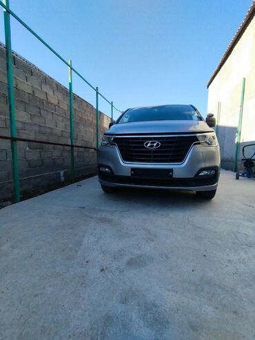 hyundai starex: Hyundai H-1 (Grand Starex): 2018 г., 2.5 л, Автомат, Дизель, Вэн/Минивэн