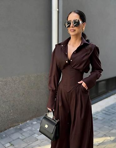 10. Komplet : 3.800 dinara H