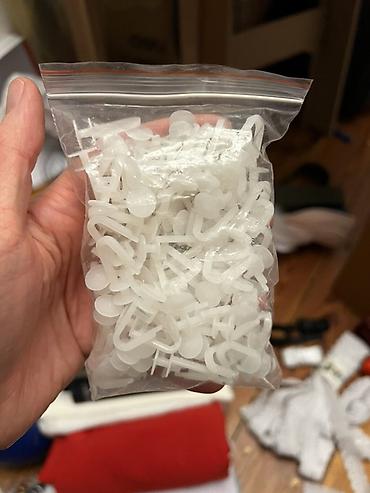 Аксессуары для шитья: Отдам даром Набор для шитья и рукоделия Для штор Пуговицы Для брюк — 1