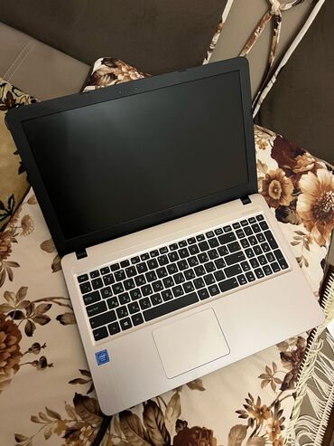 asus komputer qiymetleri: İşlənmiş ASUS Vivobook, 15.6 ", Intel Celeron, 512 GB, Ünvandan götürmə, Pulsuz çatdırılma, Ödənişli çatdırılma