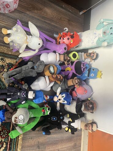 бизи дом: Большой пакет мягких игрушек отдам все за 250 с
