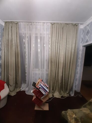 Asılqanlar: ❇️Perde satilir olcu texmini 3*3e cirigi sokuyu yoxdur tulu ve usdluyu