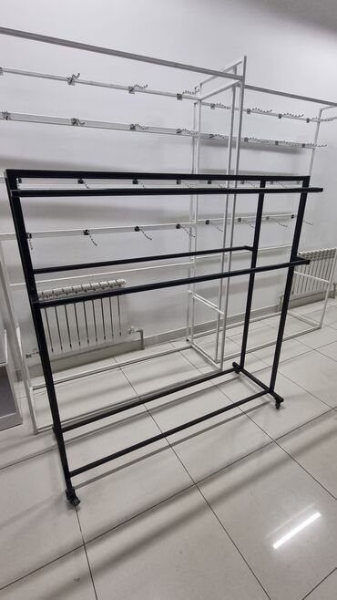 оборудование для магазина бу: Кронштейн Кийимдер үчүн, Материалы: Металл, Дөңгөлөктүү