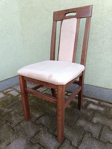 Stolice: Nove stolice iz proizvodnje

 po komadu — 10