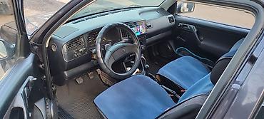 Volkswagen: Volkswagen Golf: 1993 г., 1.6 л, Механика, Бензин, Хэтчбэк — 9