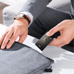 sim nomrede gizli zeng etmek: İphone modelləri üçün kart formasında GPS izləmə cihazı. Bakı