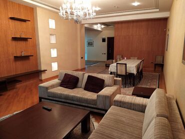 Ofislər: Nərimanov rayonu, “Gənclik” metrosu yaxınlığında elit yaşayış