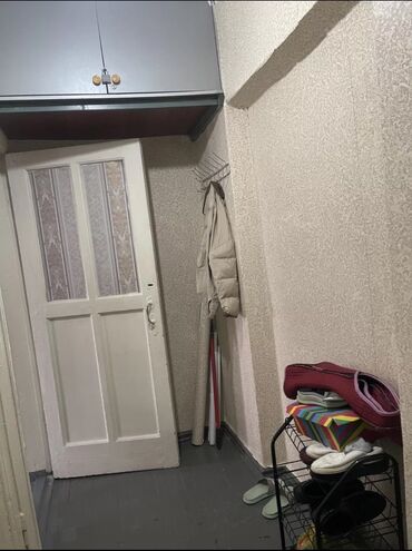 квартира бишкек аренда долгосрочно 1 комнатную: 1 бөлмө, Менчик ээси, Чогуу жашоосу жок, Жарым -жартылай эмереги бар