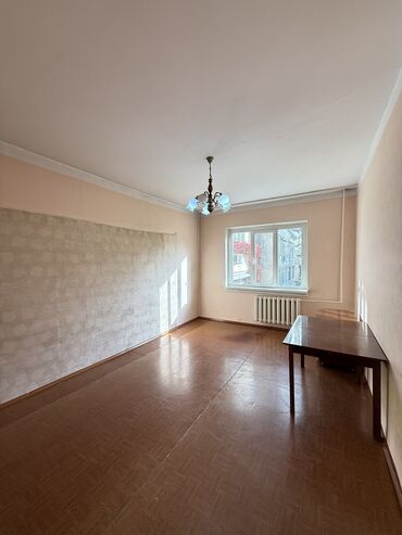суточный квартира в бишкеке: 2 комнаты, 54 м², 106 серия, 3 этаж, Старый ремонт