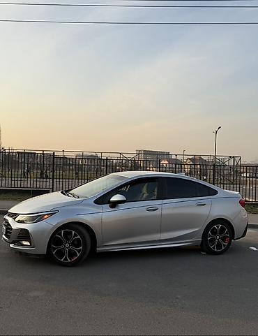 bus: Chevrolet Cruze: 2019 г., 1.4 л, Вариатор, Бензин, Седан — 2